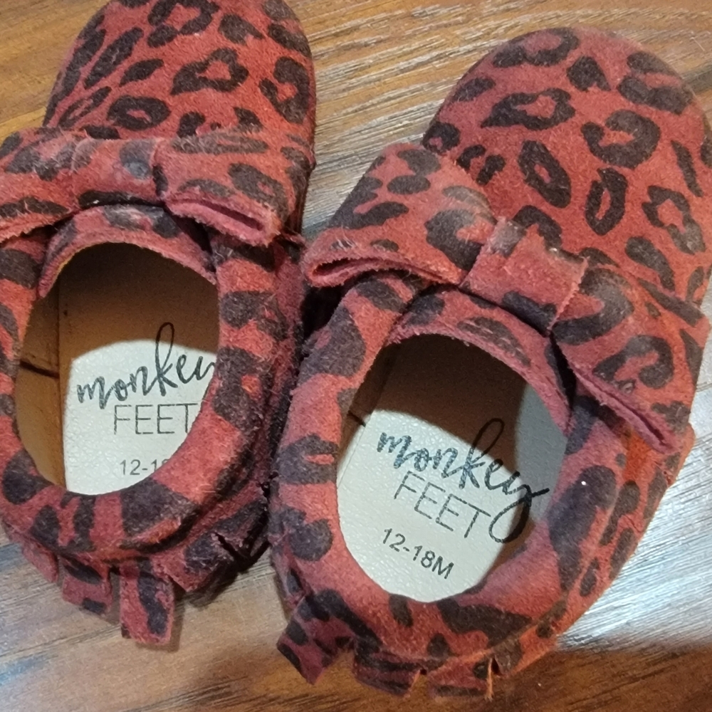 Monkey Feet - Picture 7 of 9
